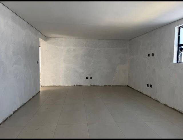 4 BEDROOM HOUSE FOR SALE IN MIDSTREAM HEIGHTS